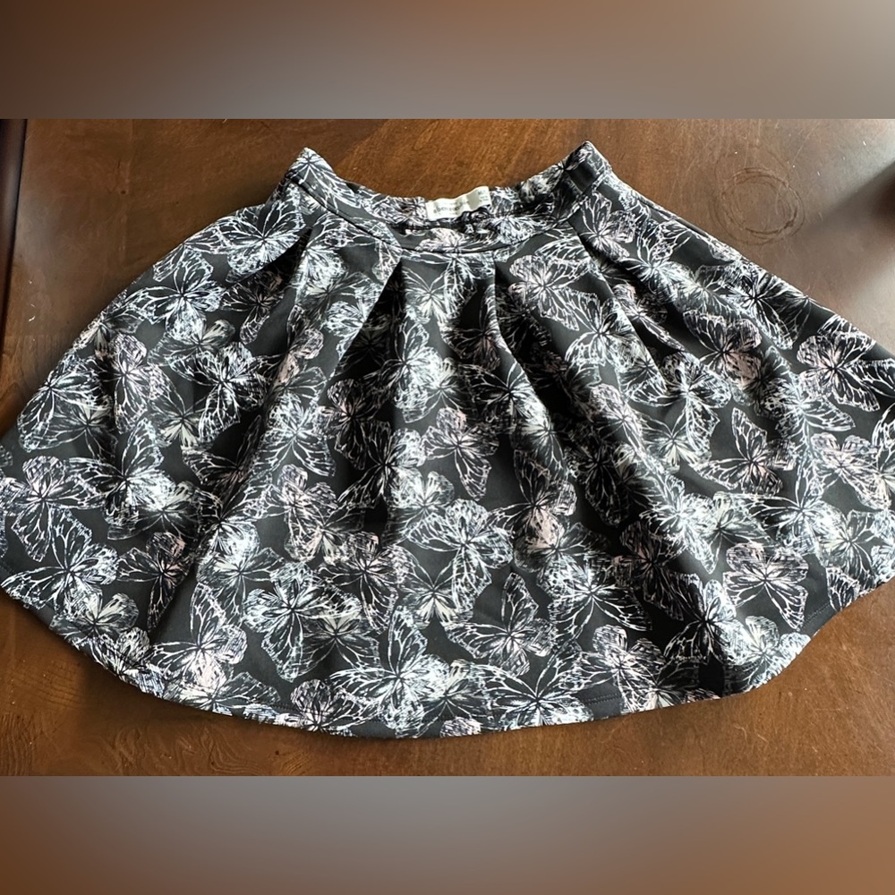 Abercrombie Kids Girls Black Butterfly Skirt,‎ White Pink, Size Medium M